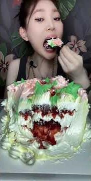 Today I will try the old-fashioned vegetable cream cake. #😊