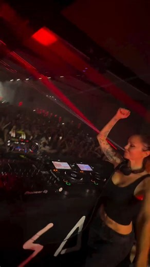 73K views · 1.3K reactions | Deborah de Luca dropping 90s rave classics 掠 | We Rave You | Facebook
