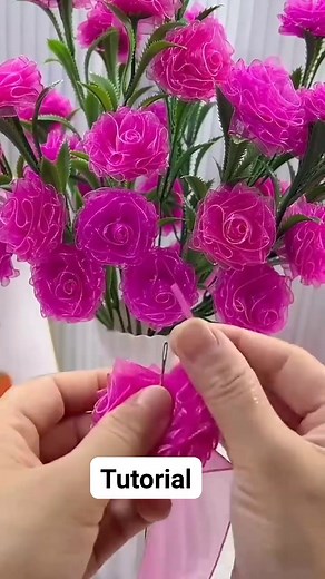6K reactions · 635 shares | Tutorial Untuk Pemula Untuk Inspirasi Kreasi Bunga Rose Dari Bahan Pita Organza/Organdi (Pita Kaca Transparan) #fyp #fbpro #jangkauansemuaorang #vidioreels #monetisasikonten #tribute #christmasgift #freedom #november12 | Leana Fa | Facebook
