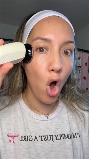 B R O O K 🍒 L Y N N on Instagram: "✨Meet the INIA FLARE Anti-Aging Beauty Device✨ @theinia_official Not just surface care—this device combines Red Light, Microcurrent EMS, Thermal Energy & High Frequency Tech to work deep into the dermis, stimulating collagen and repairing skin from within. ⚡️3 Smart Modes, 3 Visible Results: Lift Mode – V-shape contour & definition Tighten Mode – Smooth fine lines & tighten skin Infuse Mode – Maximize absorption of your skincare 💡Real technology. Real results