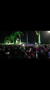 The timeless sound of Vanuatu string band music never fails to draw a crowd — and tonight was no exception! The atmosphere at Fatumaru Bay came alive with the familiar harmonies and rhythms that make island music so special. The local bands were proudly sponsored by Sales Man Vanuatu Official. #FruitFest2025 #VanuatuStringBand #SakesmanVanuatu #SupportLocalMusic #IslandVibes #VanuatuCulture #FatumaruBay #SmartFarming #HealthyLiving #StrongerTourism | YTS News