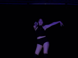 【Sex room 香yi编舞 heels舞蹈】灯光照着完全看不到镜子 反而更放的开跳了