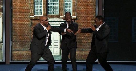 Boyz II Men rock DNC opening night