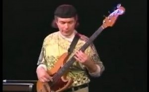 【无品贝斯Solo】爵士贝斯大牛Brian Derek Northern Lights 2009