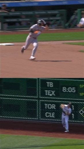Jung Hoo Lee’s pinch-hit RBI double 👏