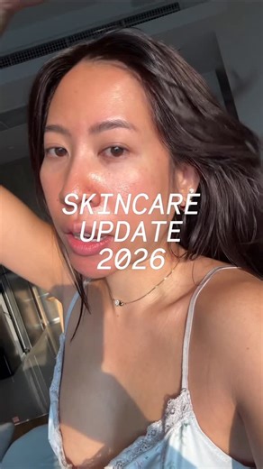 Ninnin Nanapat W. on Instagram: "* no spon * สกินแคร์ที่ใช้เมื่อคืนนี้ผิวฟูมาก Product list - @blax.project official lip rescue elixir - @herhynessbeauty toner pad - @freshbeauty rose toner - @theordinary glycolic toner - @jurlique_th Natural Skincare Calendula Essence & Bi-phase serum - @caudalie La creme"