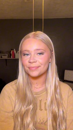 ✨PROM TRIAL✨ Practice my little sisters prom makeup!! Calling all the last minute prom girlies to book now for your big day!! 🤗 Call Bankz Salon and Spa or DM to book📱 #makeup #prom #book now | Averi Lee