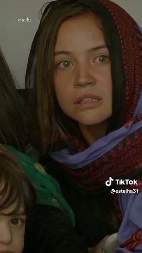 Encuentro emocionante entre Baran y Dilan después de 5 años | Kan Çiçekleri