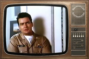 Hot Shots! est un film américain réalisé par Jim Abrahams, sorti en 1991. Avec Charlie Sheen, Valeria Golino, Lloyd Bridges, Cary Elwes... Synopsis Le lieutenant Sean « Topper » Harley est un pilote de chasse talentueux. Il est cependant complexé par le souvenir de son père Buzz qui jadis aurait été responsable de la mort de son coéquipier lors d'une mission aérienne. Retiré du monde dans une réserve indienne, il est recruté par le commandant Block pour une délicate mission au Proche-Orient. | S
