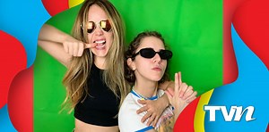 Camila Sodi y su hermana Tessa Ia se dan beso en la boca