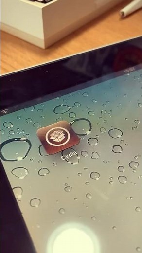Jailbreaking the first iPad is super simple! #apple #tech #jailbreak #ios #vintage