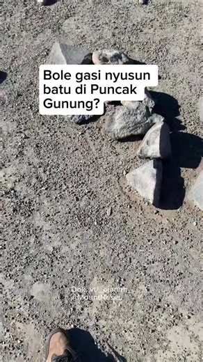 PENDAKI GUNUNG INDONESIA on Instagram: "Bole ga si nyusun batu2 kek gini di gunung sob?😱 Dok @_ojannn_ (Vt)"