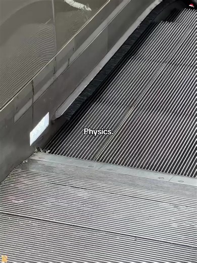 Gunung semeru meletus lagi pada sore hari ini rabu tanggal 19-11-2025 pukul - 16:00 wib#gunungsemerulumajang#gunungsemerumeletus #fyp