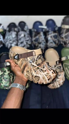 🎉 PROMO SPÉCIALE LANCEMENT ! 💥 1 paire = 8 K 💥 2 paires = 15 K Pointure 40 -45 🚚 Livraison GRATUITE à San-Pedro ! Profite vite de cette offre promo limitée avant rupture 🔥 ✨ Ose le confort, ose Crocs ! ✨ 📞 225 07 10 25 90 97 📞 225 07 11 97 22 74 📞 225 05 55 02 52 62 #streatwear #fyp #Crocs #225🇨🇮 #san_pedro @𝑲𝑶𝑩𝒀 𝑾𝑹𝑳𝑫🌍💫