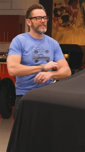 71K views · 1.1K reactions | The Reveal Joel McHale's International Scout - Jay Leno's Garage ⭐️ | Breaking Viewpoint | Facebook