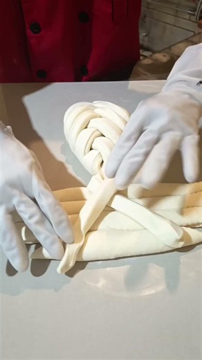 Creative Bread Dough Decorating Ideas #bakeryowner #artisanbread