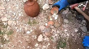 254K views · 4.1K reactions | DEFİNE KAYA KASASI İÇİNDEN ŞARAP KÜPÜ HAZİNE BULDUM İNANILMAZ TREASURE | Define işaretleri atölyesi | Facebook