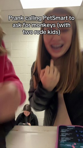 This was kinda a fail but wtvvv #blowthisup#prankcall#funny#harmlessprank#fyp#viral