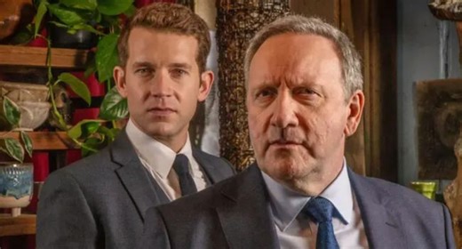 A NEW MYSTERY IS COMING AND IT MIGHT JUST REDEFINE THE GENRE FOR CRIME DRAMA FANS. The mind behind Midsomer Murders, Anthony Horowitz, is bringing his acclaimed Hawthorne novels to the screen in a bold new adaptation already being called a “whodunnit to end all whodunnits.” With echoes of the intricate storytelling loved by Agatha Christie fans, the series promises layers of mystery, deception, and twists that refuse to play by the rules. Early buzz suggests this could be one of the most addicti