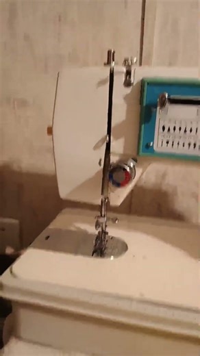 1970s sewing machine looks new #sewing #diy #happy
