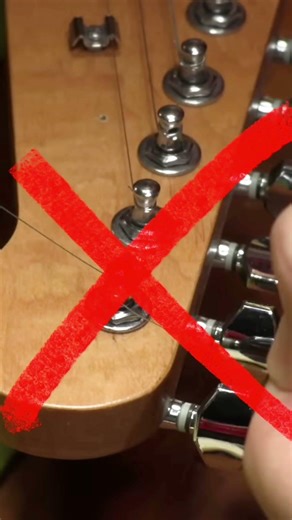 ⚠️ Wind Your Guitar Strings Properly!