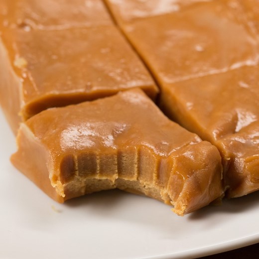 223K views · 588 reactions | Slow Cooker Clotted Cream Fudge  | Tasty UK | Facebook