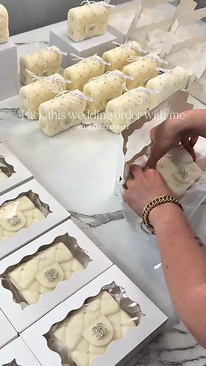 Wedding Favors Ideas: Luxury Candle Favor Packing for Weddings