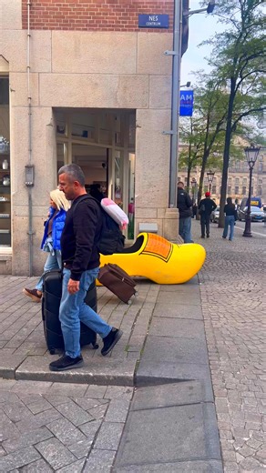 Let’s walk through a souvenir store in Amsterdam ❌❌❌ 📍 Amsterdam || Start with Klompen (Wooden Shoes) #amsterdam #woodenshoes #klompen #lifestyle #followers #personalgrowth #monthlygoals #Newsletter | Amsterdam Love