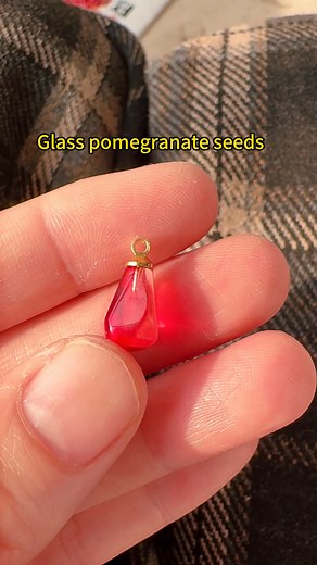 17K views · 56 reactions | Glass pomegranate seeds #Bead#Clasp#JumpRing#EarHook#ChainLink#PendantBail #VintageJewelryParts#BohoAccessoryPieces#MinimalistJewelryFindings#HandmadeJewelrySupplies#SmallBusinessJewelry#SmallBusinessJewelry#SupportSmallJewelryShops#JewelryMakersSupplie#CraftSupplies | BTYH DIY Jewelry Parts | Facebook