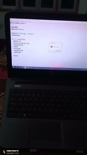 create a python in circles 🔴