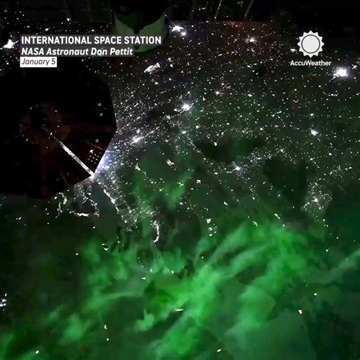 This view of the aurora borealis is out of this world 🤩🤩 | AccuWeather