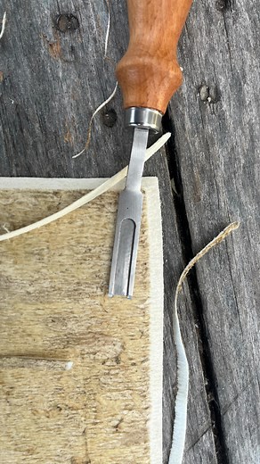 DonJuan on Instagram: "- Rebajadora de bordes - Ideal para el armado de billeteras, y mucho más… . . Envíos a todo el Uruguay 🇺🇾 #talabarteria #guasquería #tiento #cuerocrudotrenzado #cuerocrudo #lonja #artesano #artesanouruguay #uruguay🇺🇾 #cuerouruguayo"