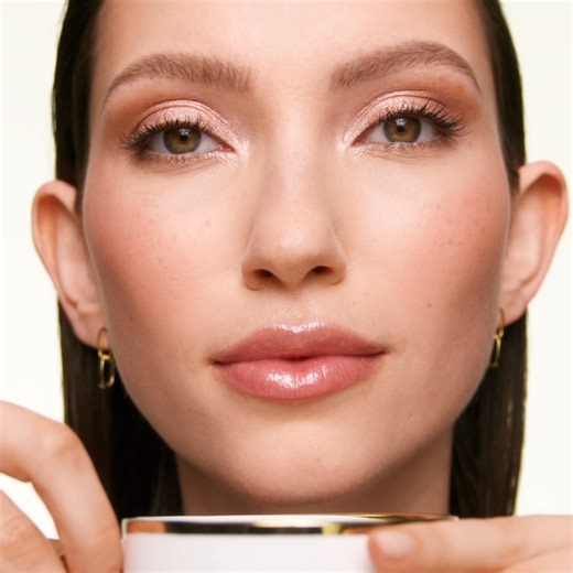 ✨ Holiday Sets Are Here! ✨ Visit us in-store for a flash makeover and discover your perfect shades this season. 🎁💄 | Laura Mercier