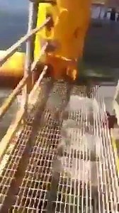 816K views · 1.9K reactions | Not sure who originally shot this video, but its a pretty awesome example of the redfish population off the Louisiana coast. I've seen them like this several times at the platforms just off our coast and also just off the beaches. The water literally will turn red for ACRES! | Reel Shot Guide Service | Facebook