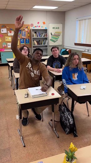 1.6K views · 51 reactions | shut up hyde #collegelife #schoollife #class #highschool #collegestudents | American High | Facebook