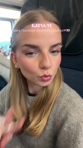 la lumière est affreuse mais j’ai pas osé allumer ma light 😜🫵🏼 vraiment trust the process ! #eurostar #londres #grwm