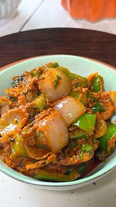 1.5M views · 20K reactions | Jab Guests aa gaye to 5 minute wali dhaba style sabji mummy ne banayi - New recipe - Live video Dhaba Style Masala Pyaz Capsicum | 5 minute Veg Recipes | Facebook