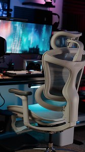 Upgraded my setup with the Sihoo Doro C300 and it’s honestly suoer solid. The adaptive backrest, 3D lumbar support, and adjustable headrest make a huge difference during long editing sessions. And Sihoo’s Black Friday & Cyber Monday sale is running all November — the year’s BEST price is live right now at $269.99 USD link in my bio! #SIHOO #SihooDoroC300 @sihoo__official | Dean Wethers