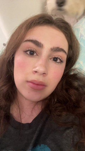 ava (@avascreams)’s video of ava screams in person