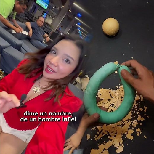 Dime un nombre de un hombre infiel#shorts #viral #streetinterview #funny #interview #comedy