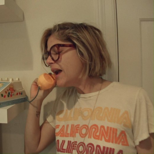 La actriz Selma Blair lucha contra la esclerosis múltiple y ha querido acercar su historia al mundo a través de este documental para visibilizar esta enfermedad degenerativa. No te lo pierdas en "Introducing, Selma Blair", ya disponible en la versión beta de discovery . http://www.discoveryplus.es . . . #discoveryplus #streaming #discovery #SelmaBlair #esclerosismultiple #documental #enfermedaddegenerativa | DMAX España