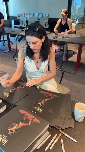 Our new album The Clearing out 22nd August. Pre-order now xxxx | Wolf Alice