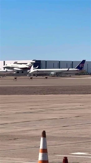 #aviation #privatejet #viralvideo Private jet landing at GYD!