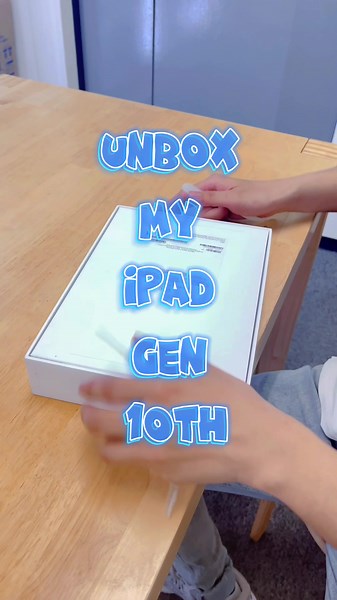 Unboxing the iPad Gen 10: Features & First Impressions