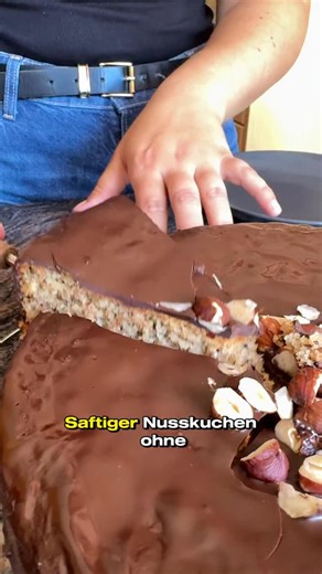 196K views · 2.8K reactions | Omas Nusskuchen ohne Mehl- genial...