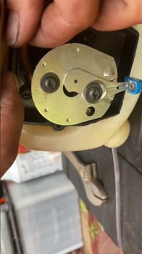 How to replace gas lines on trimmer weed eater #diy #weedeater #toro #trimmer #shorts