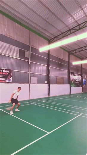 What’s up at PCT? Dropping by the badminton team with Tai-san! #internal_interview #persol_career_tech_studio_ #pct | Persol Career Tech Studio