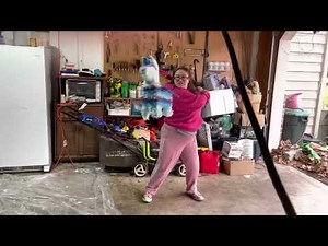 How to hit the piñata