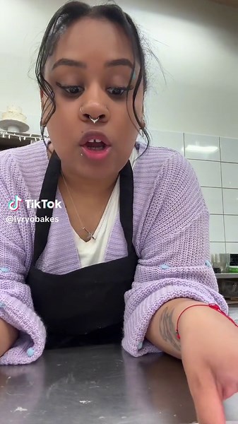 Decorating Trolls Themed Cupcakes