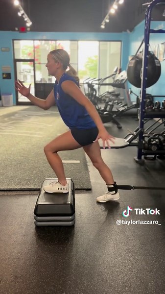 Strength and Speed Training for College Ice Hockey